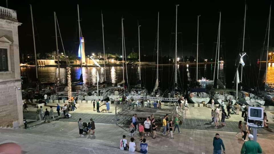 Centro Storico Mare Fuori Vila Brindisi Exterior foto